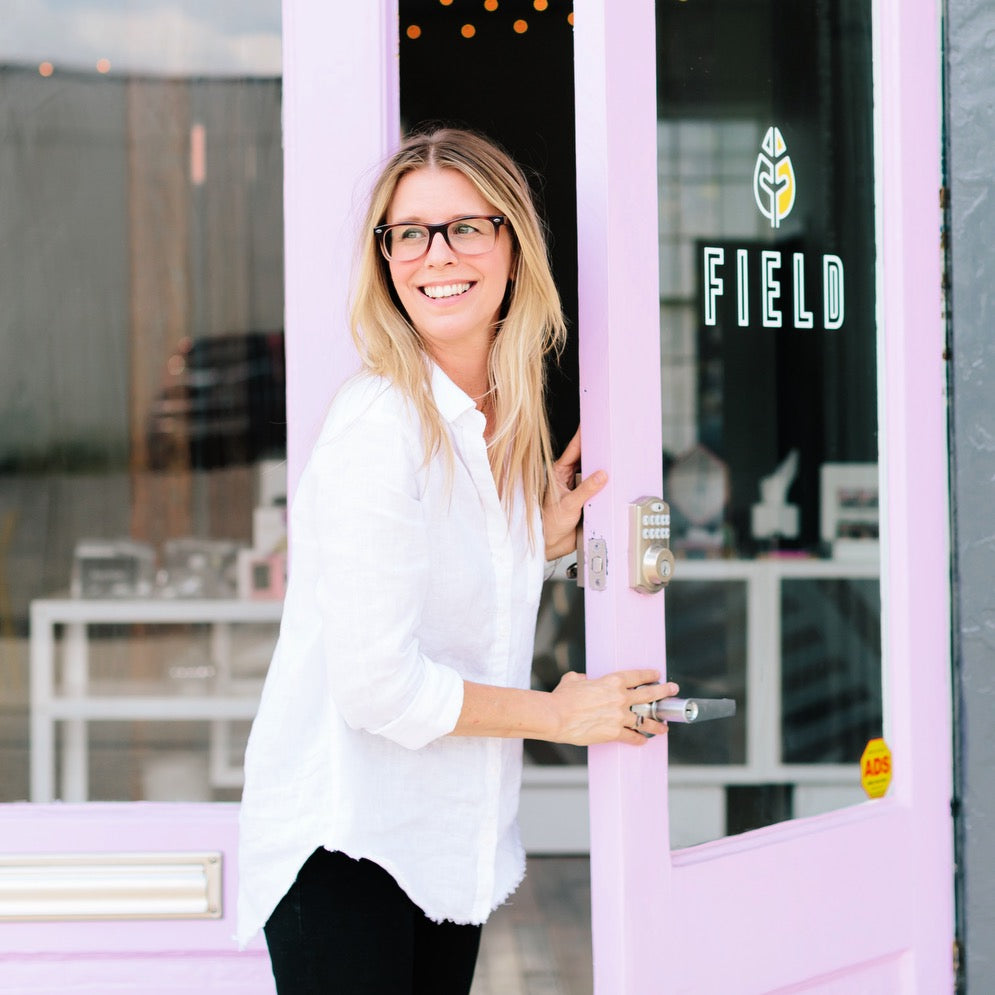 FIELD-BOTANICALS-FOUNDER-JENNIFER-TINSLEY.jpg